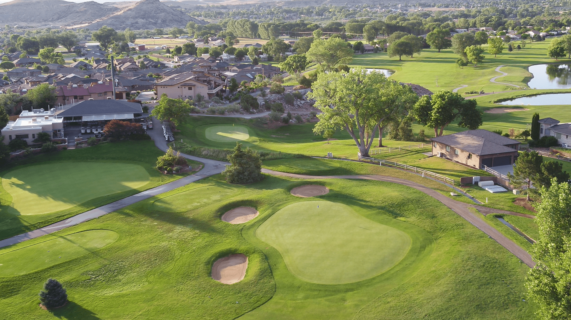 9th Green and Clubhouse 9th Green and Clubhouse